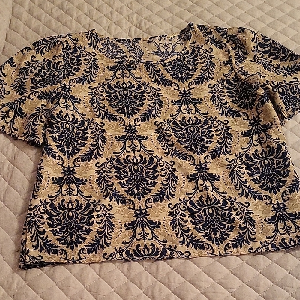 Elegant Black and Gold Patterned Women's Top